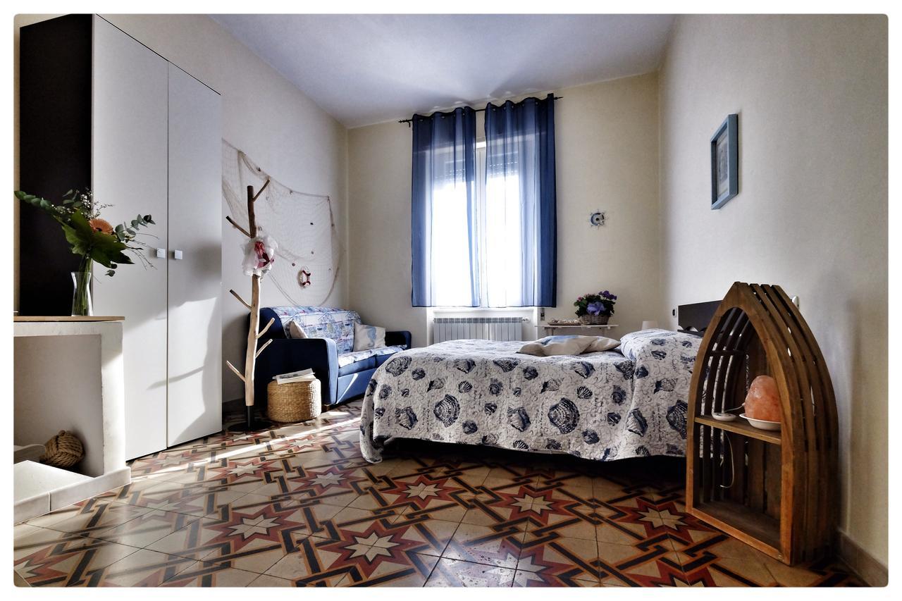 La Casa Sul Molo Bed & Breakfast Viareggio Exterior photo