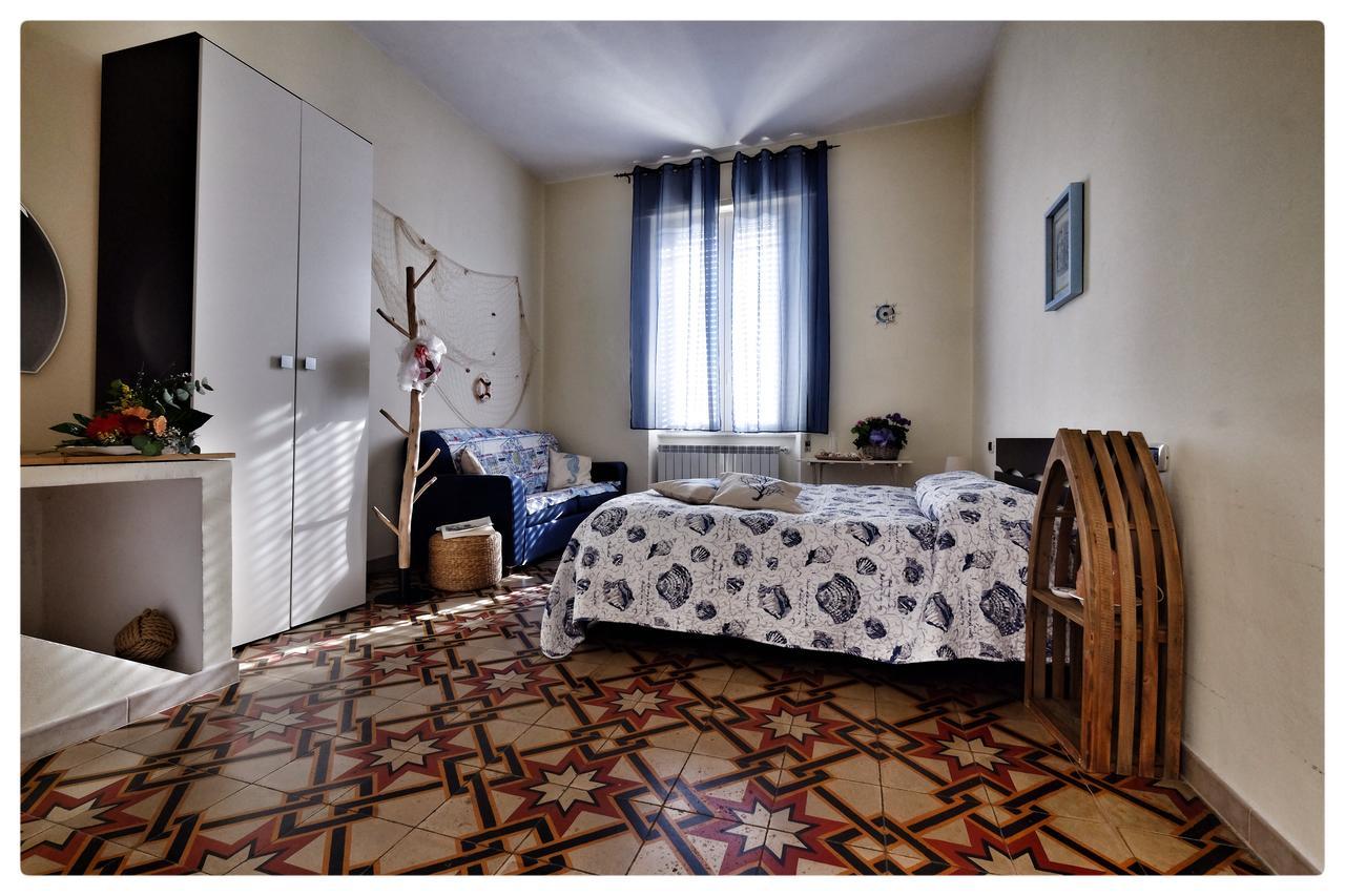 La Casa Sul Molo Bed & Breakfast Viareggio Exterior photo